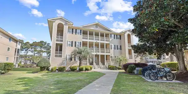 1900 Duffy St.