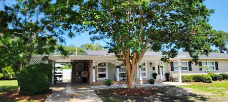 610 Hibiscus Ave.