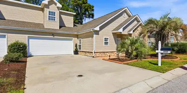 4252 River Gate Ln.