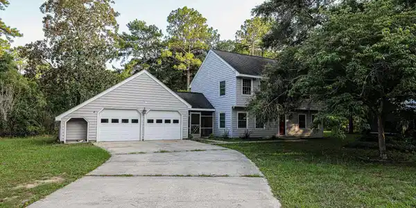127 Johnstone Ln.
