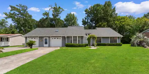 331 Waterside Dr.