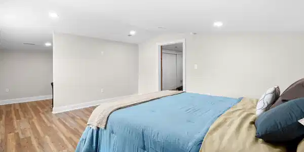 Image 4 Image 4