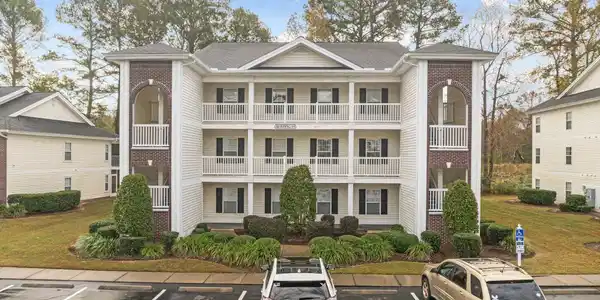 1238 River Oak Dr.