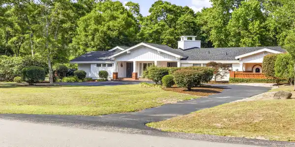 75 Cypress Ln.