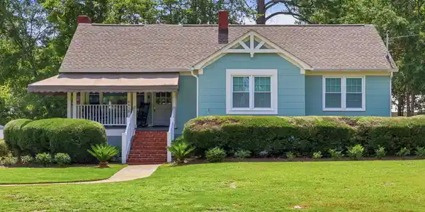 2415 Redwood St.