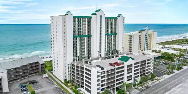 102 N Ocean Blvd.