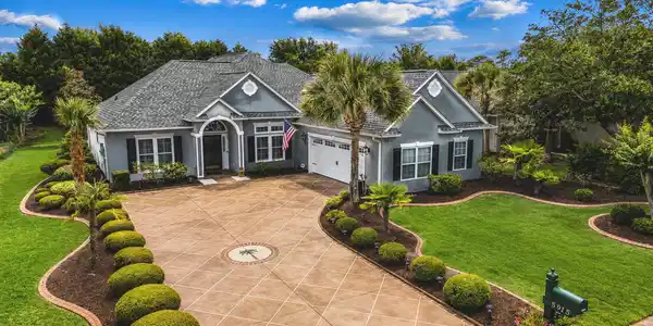 5915 Mossy Oaks Dr.