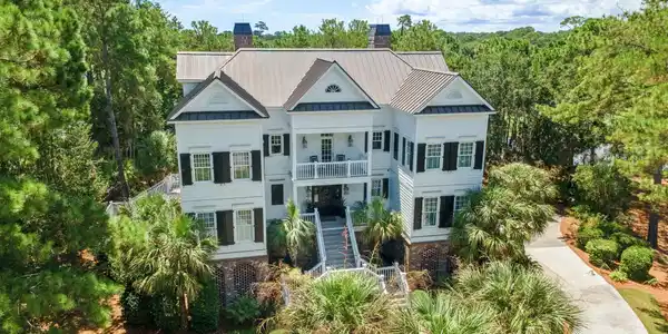 718 Collins Meadow Dr.