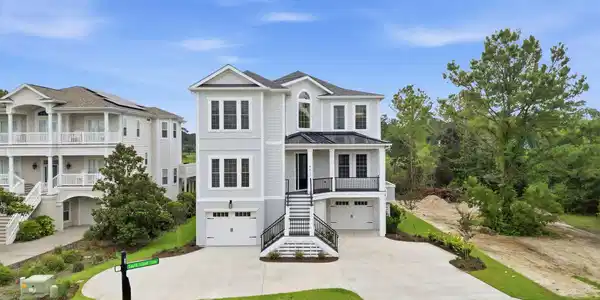 4617 S Island Loop