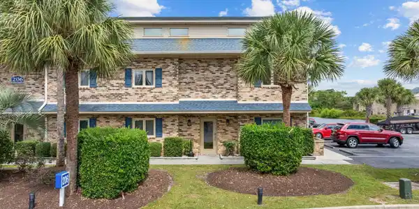 206 Double Eagle Dr.