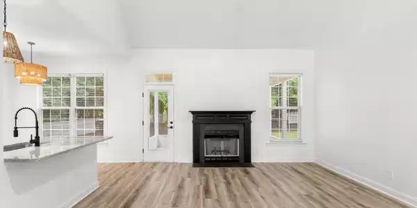 Image 4 Image 4