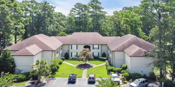 405 Pipers Ln.