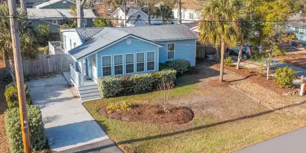 329 15th Ave. S