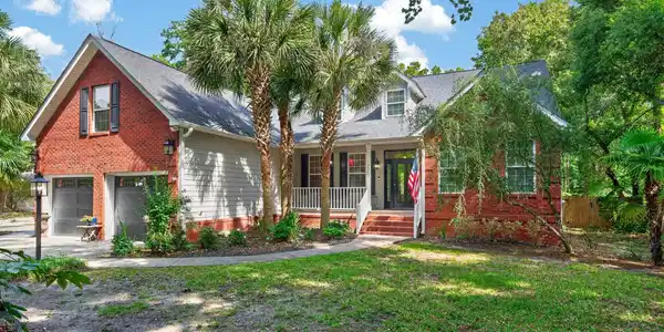 1220 Crooked Oak Dr.