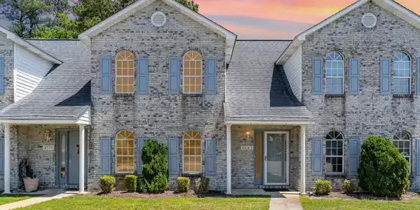 4281 Parkway Ln.