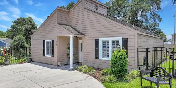 709 Jerdon Circle