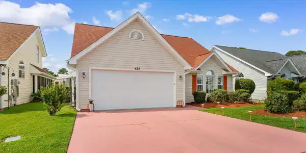 425 Mallard Lake Circle