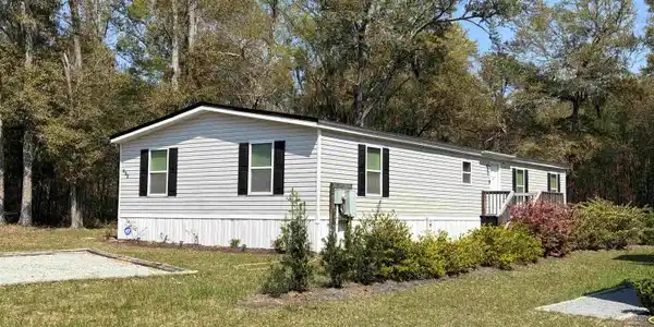 490 Waverly Rd.