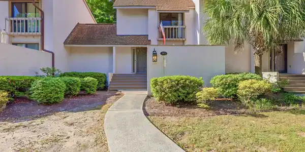 8 Peter Horry Ct.
