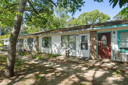 6504 Wildwood Trail
