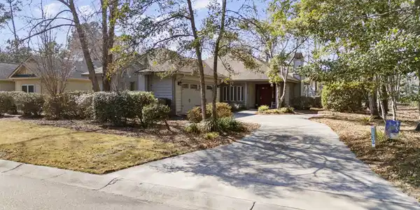 1820 Spinnaker Dr.