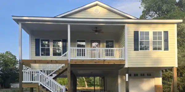 4831 Riverside Dr.