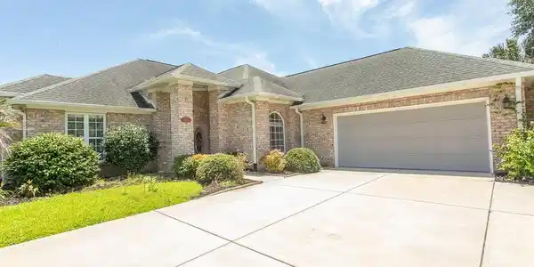 413 Sea Vista Ln.
