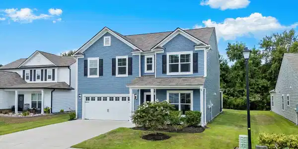 2626 Ellesmere Circle