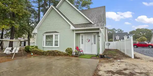 829 9th Ave. S