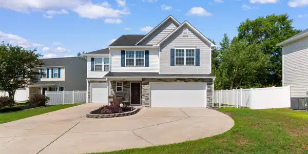 200 Davis Ct.