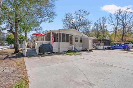 9700 Kings Rd.