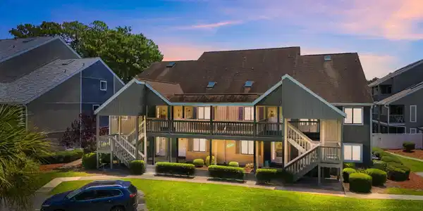 1890 Auburn Dr.
