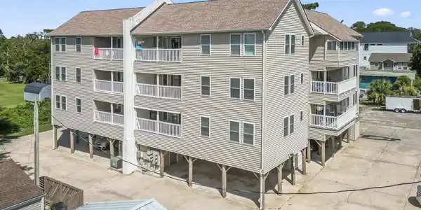 407 28th Ave. S