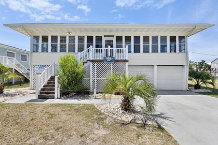 4706 Surf St.
