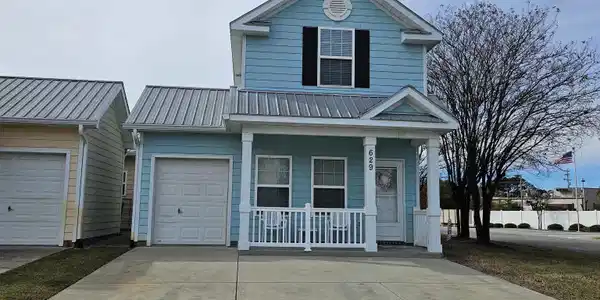 629 Surfsong Way