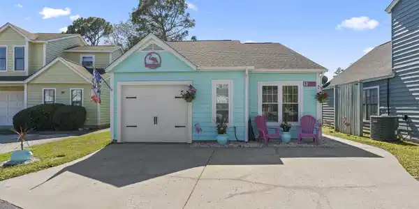 913 Charles St.