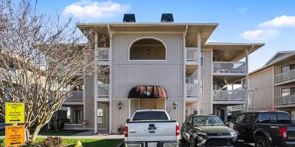 4242 Pinehurst Circle
