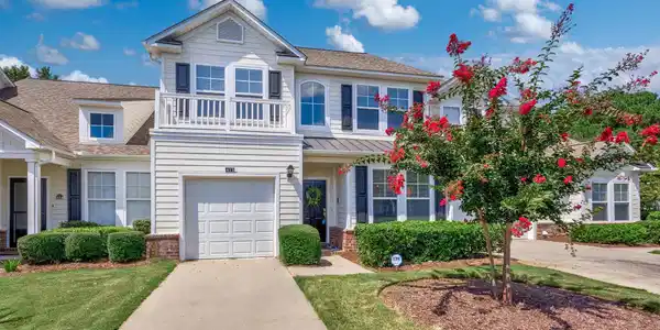 6095 Catalina Dr.