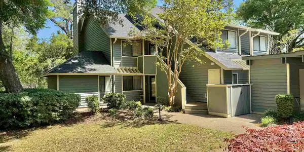 421 Appledore Circle