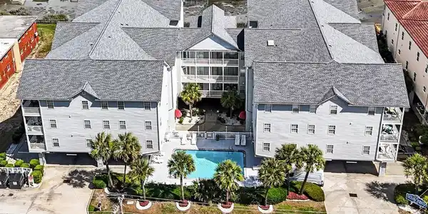 6103 N Ocean Blvd.