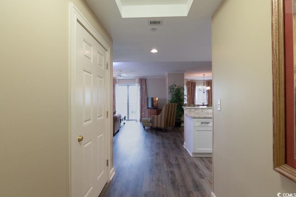 Image 2: Hallway with dark wood-style floors, recessed ligh Image 2: Hallway with dark wood-style floors, recessed ligh