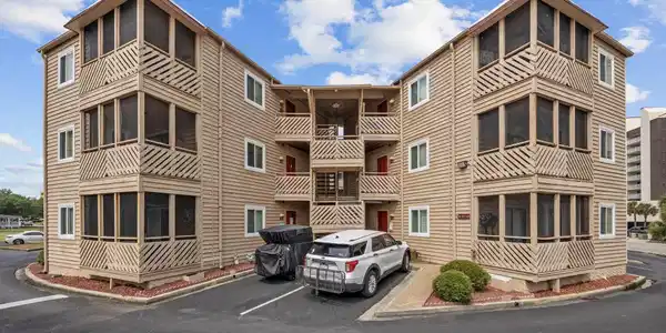 609 Hillside Dr. S