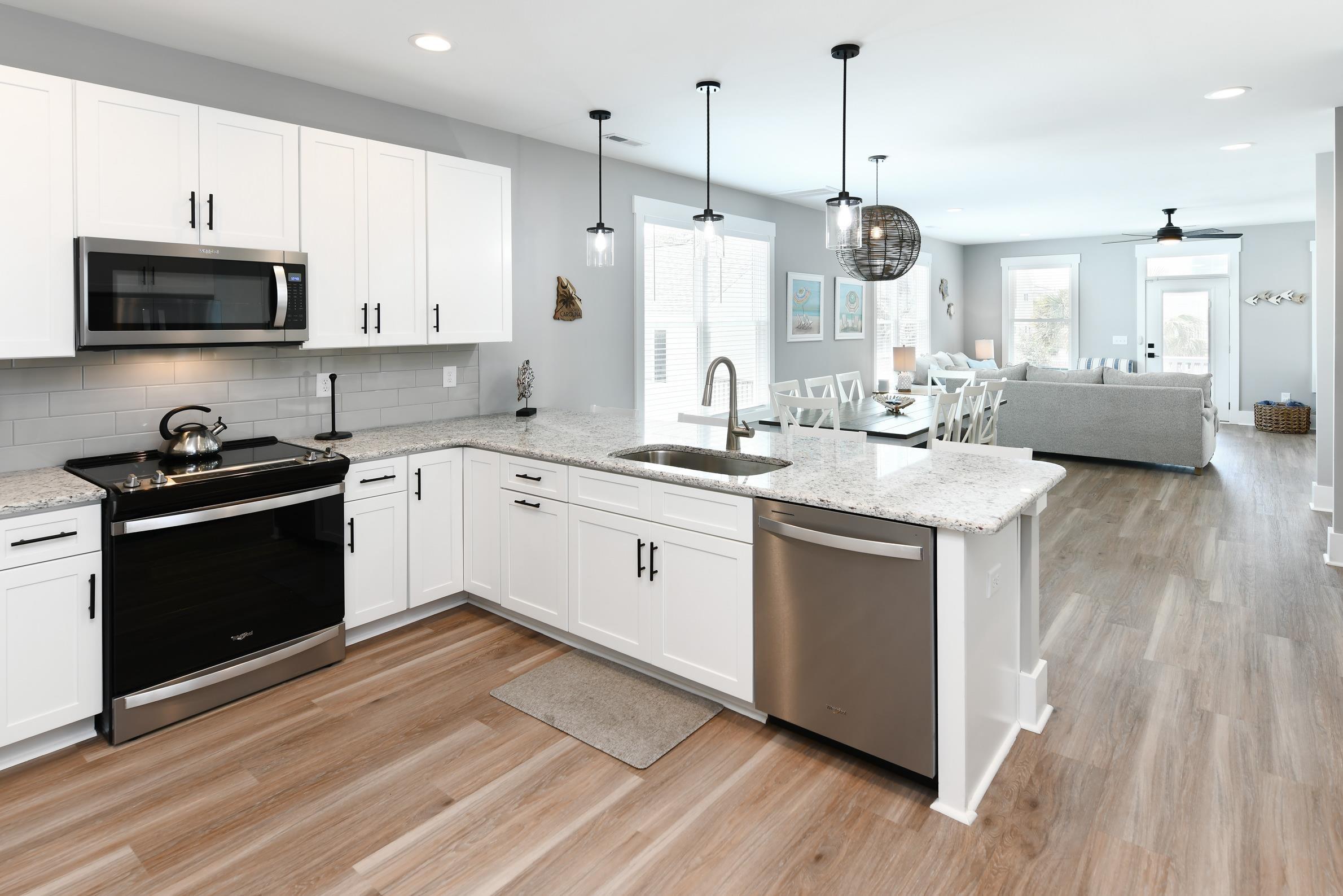 Image 4: Kitchen featuring appliances with stainless steel Image 4: Kitchen featuring appliances with stainless steel