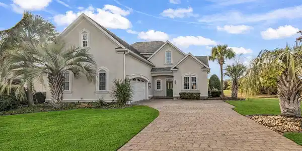 1019 Bluffview Dr.