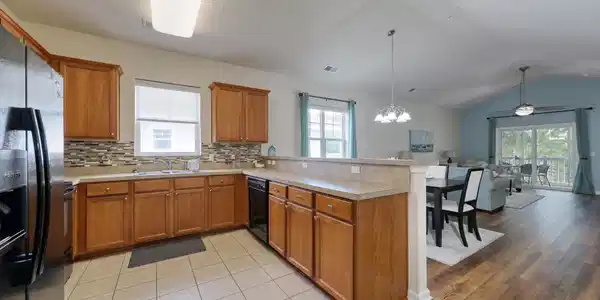 6253 Catalina Dr.