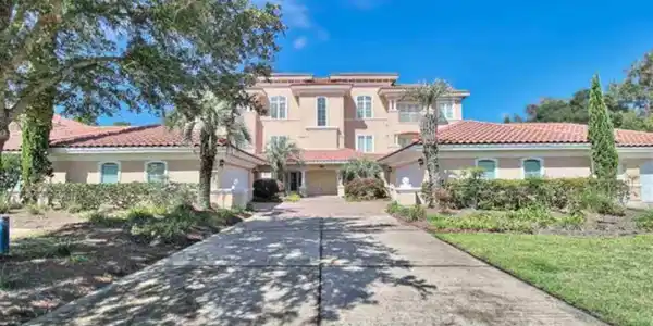 9147 Venezia Circle