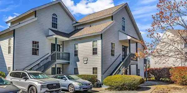 4357 Spa Dr.