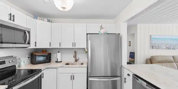 Image 4 Image 4