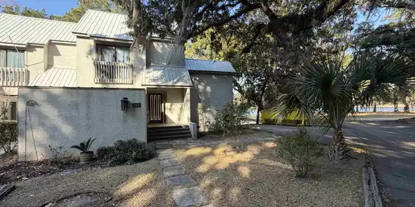 63 Battery White Ct.