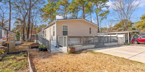 34 Spinnaker Ln.